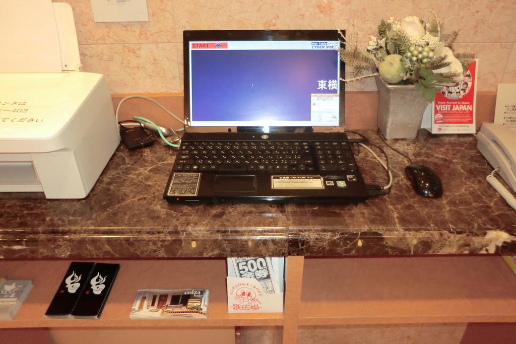 Toyoko Inn Tokyo Shinjuku Kabukicho Екстер'єр фото